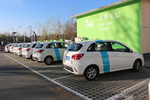 BOB体育足球竞猜-2025-2029年中国租赁业前景预测及投资咨询报告