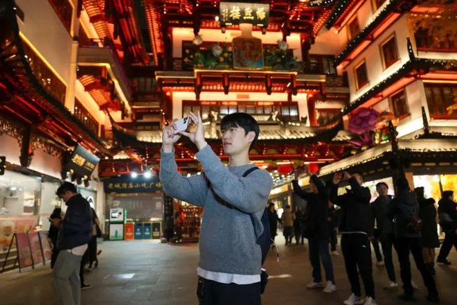 暴涨120%2500亿元大市场火了！这届年轻人真的很爱新中式！(图21)